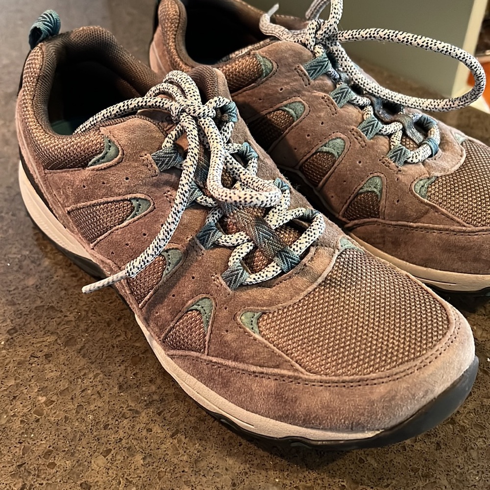 propel shoes by bass